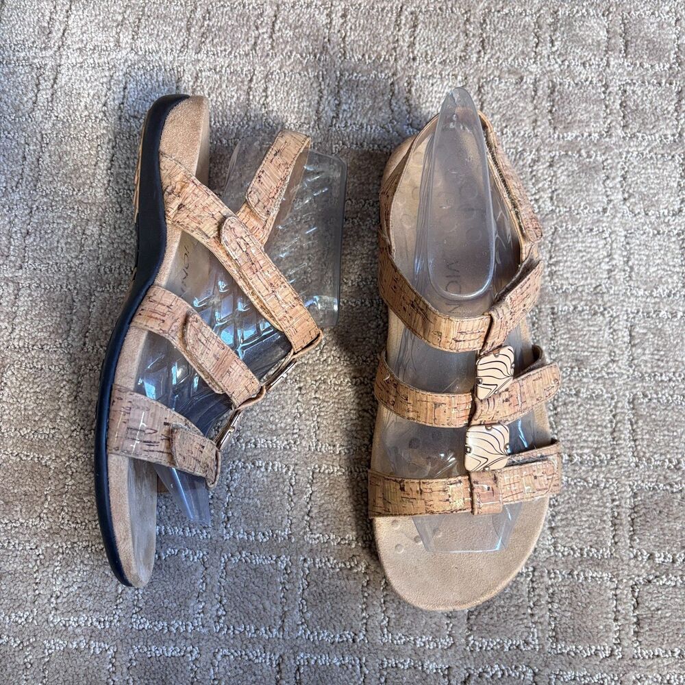 Vionic Amber Adjustable Sandal Womens 9 Tan Gold Cork Comfort Travel Vacation